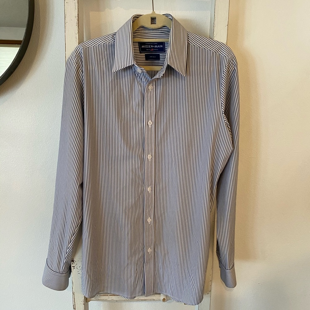 Mizzen + Main Button Up